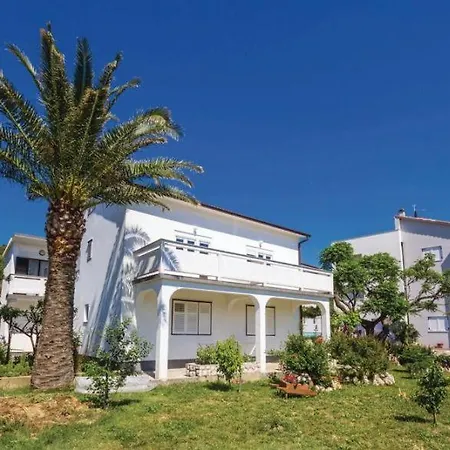 501 - Spacious And Bright On Island Of Rab * ראב