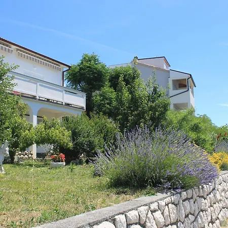 501 - Spacious And Bright On Island Of Rab ראב
