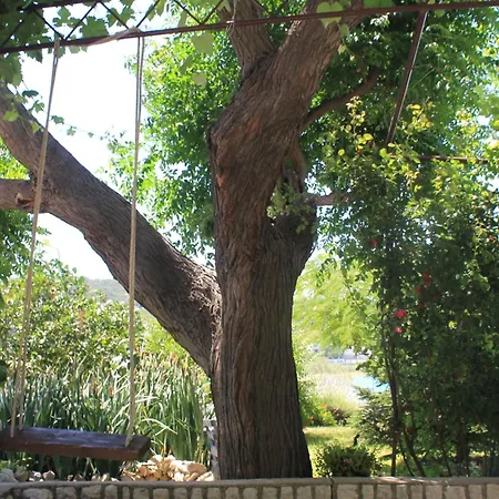 501 - Spacious And Bright On Island Of Rab דירה ראב
