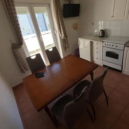 501 - Spacious And Bright On Island Of Rab דירה ראב