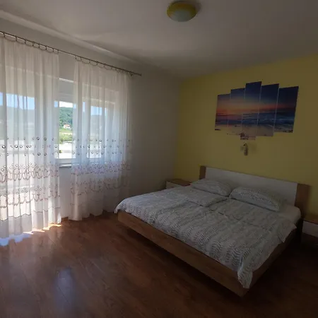 501 - Spacious And Bright On Island Of Rab