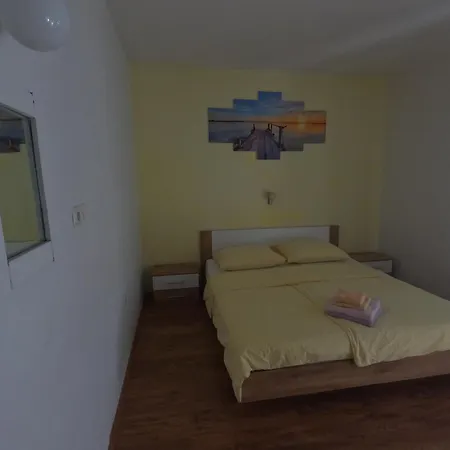 501 - Spacious And Bright On Island Of Rab Apartman
