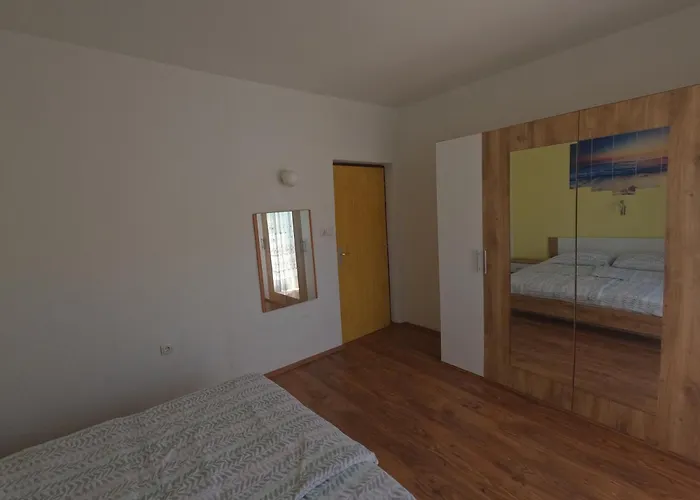 501 - Spacious And Bright On Island Of Rab Apartman *