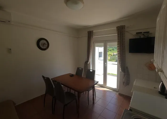 501 - Spacious And Bright On Island Of Rab *