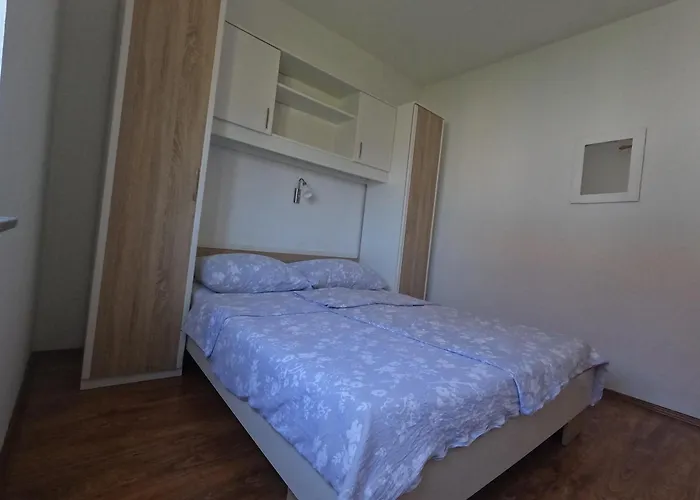 501 - Spacious And Bright On Island Of Rab