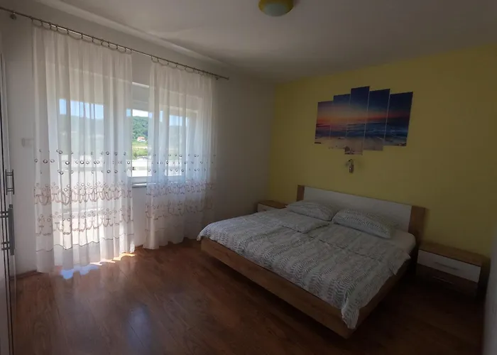 501 - Spacious And Bright On Island Of Rab