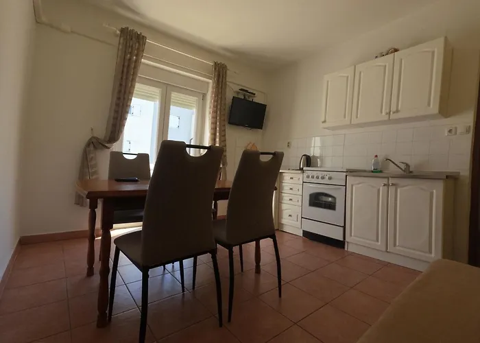 501 - Spacious And Bright On Island Of Rab Apartman