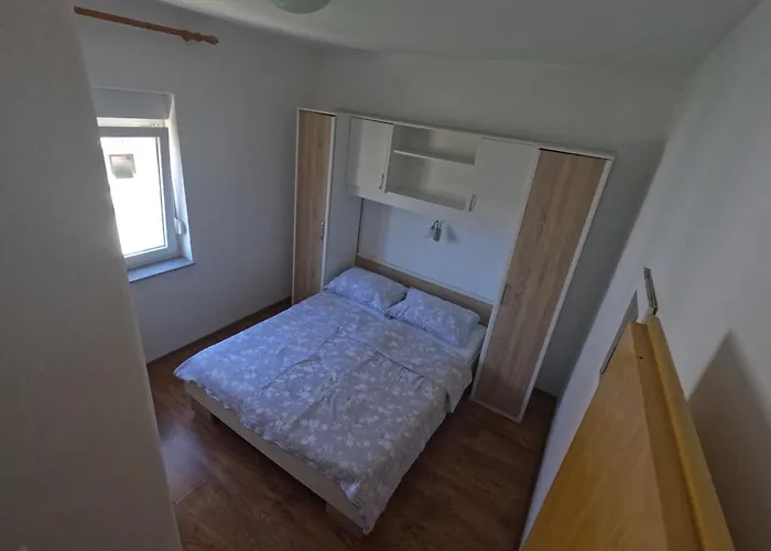 501 - Spacious And Bright On Island Of Rab *